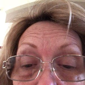 Meet your Posher, Deborah